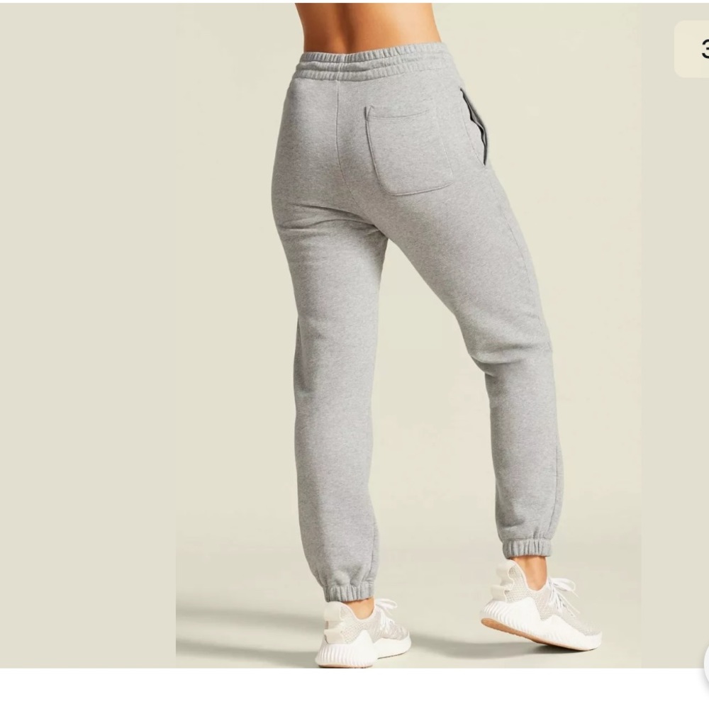 PELOTON CHIC JOGGER SWEATPANTS NEW WITH TAGS - Picture 3 of 5